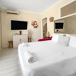 Cap D Balcon Vue Apartment *